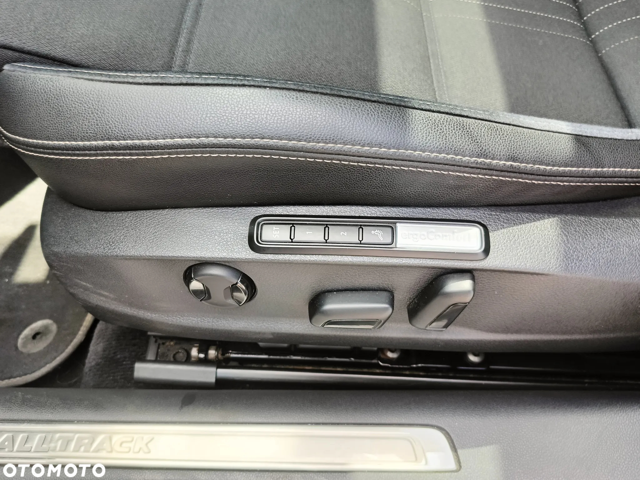 Volkswagen Passat Alltrack 2.0 TDI Bi-Turbo SCR 4Mot DSG - 32