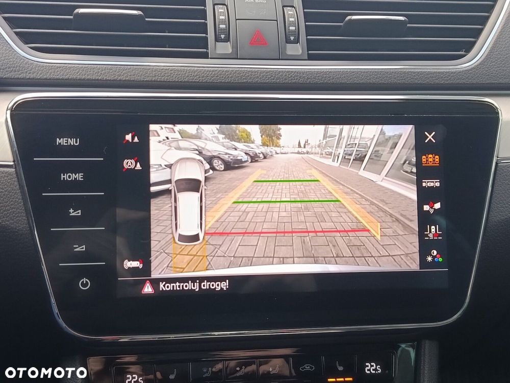 Skoda Superb 2.0 TDI L&K DSG - 25