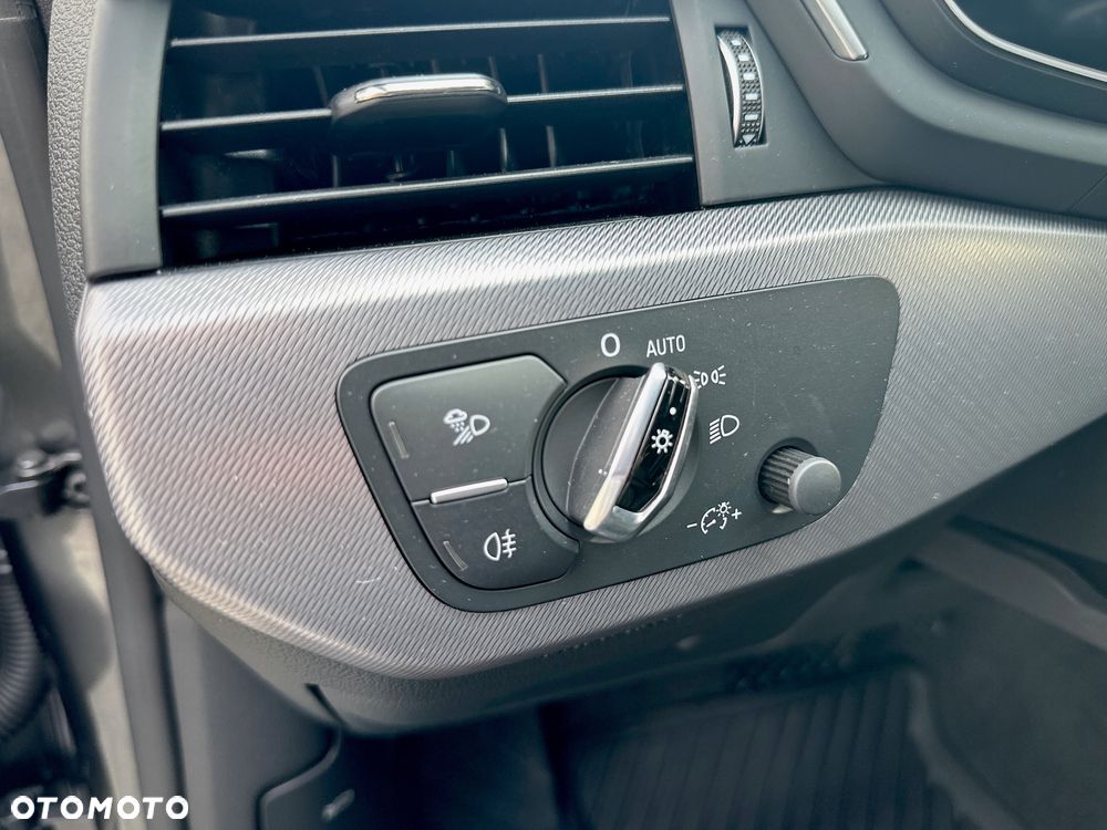 Audi A5 ver-coupe-45-tfsi-quattro-s-tronic-s-line - 30