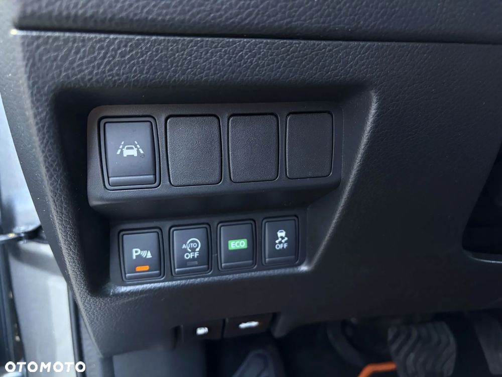 Nissan Qashqai 1.2 DIG-T Xtronic N-Connecta - 30