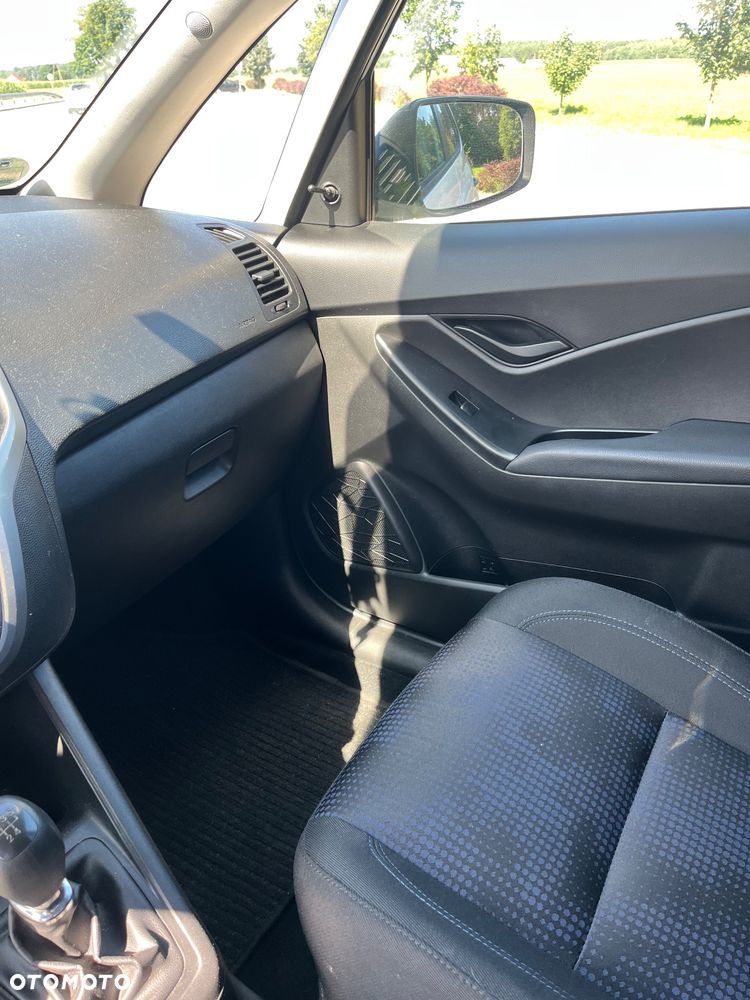 Hyundai ix20 1.4 Comfort - 14