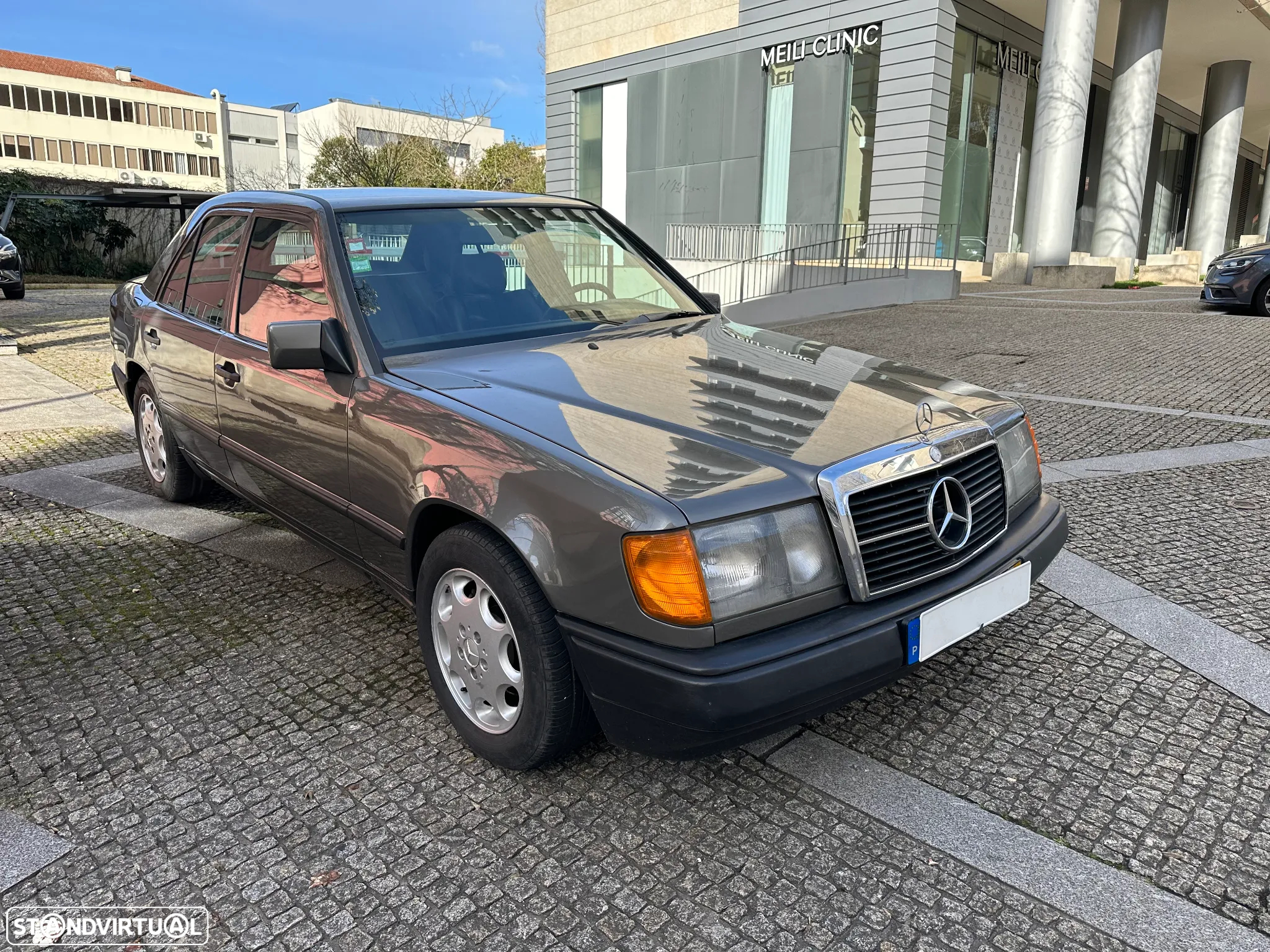 Mercedes-Benz E 230 - 13