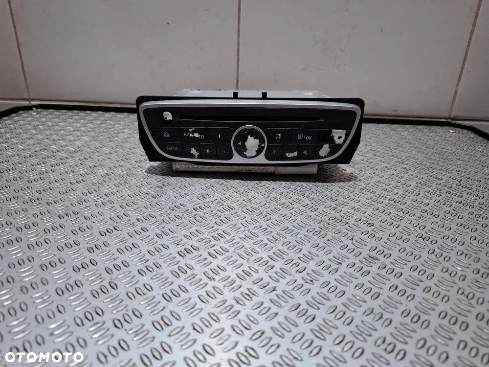 Radio CD Renault Scenic III R 2009 nr 281150030R - 1