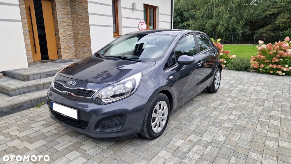 Kia Rio - 5