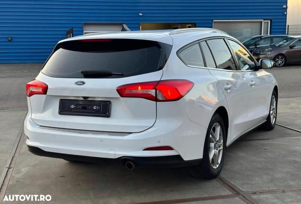 Ford Focus 1.5 EcoBlue Start-Stopp-System Aut. ACTIVE DESIGN - 6