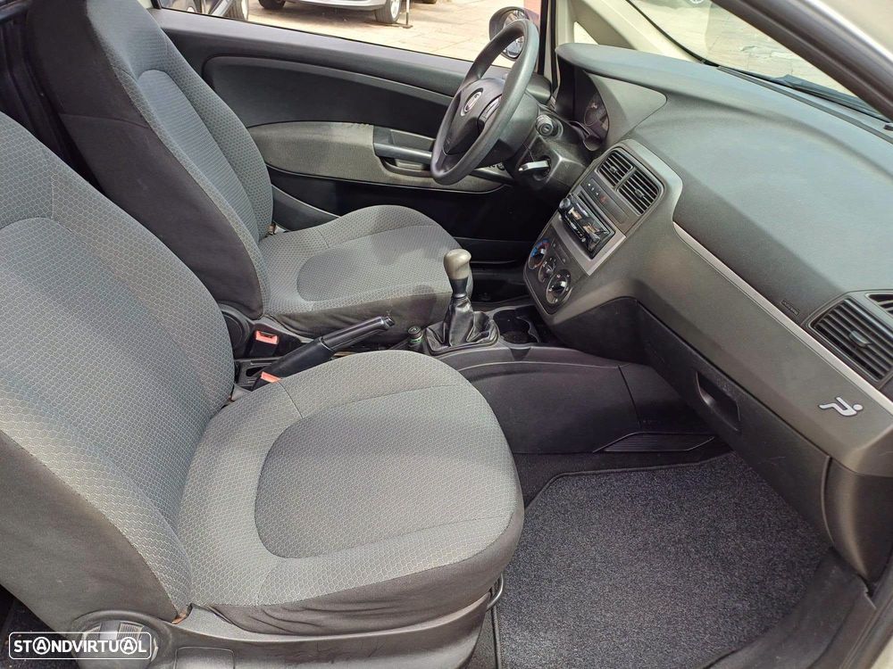Fiat GRANDE PUNTO - 6