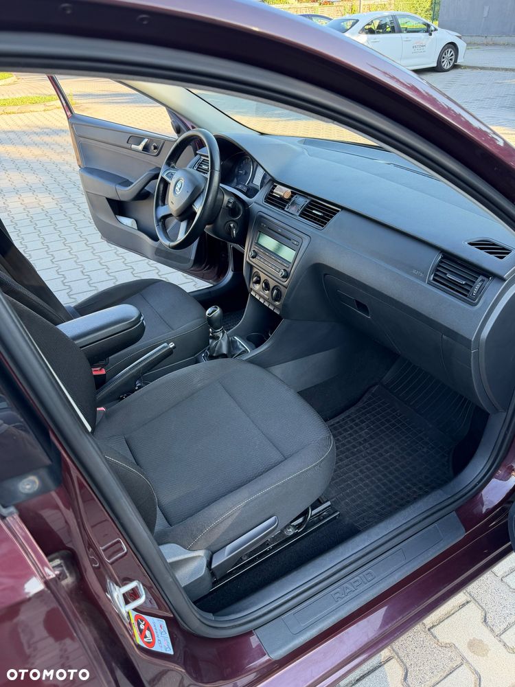 Skoda RAPID 1.6 TDI DPF Edition - 10