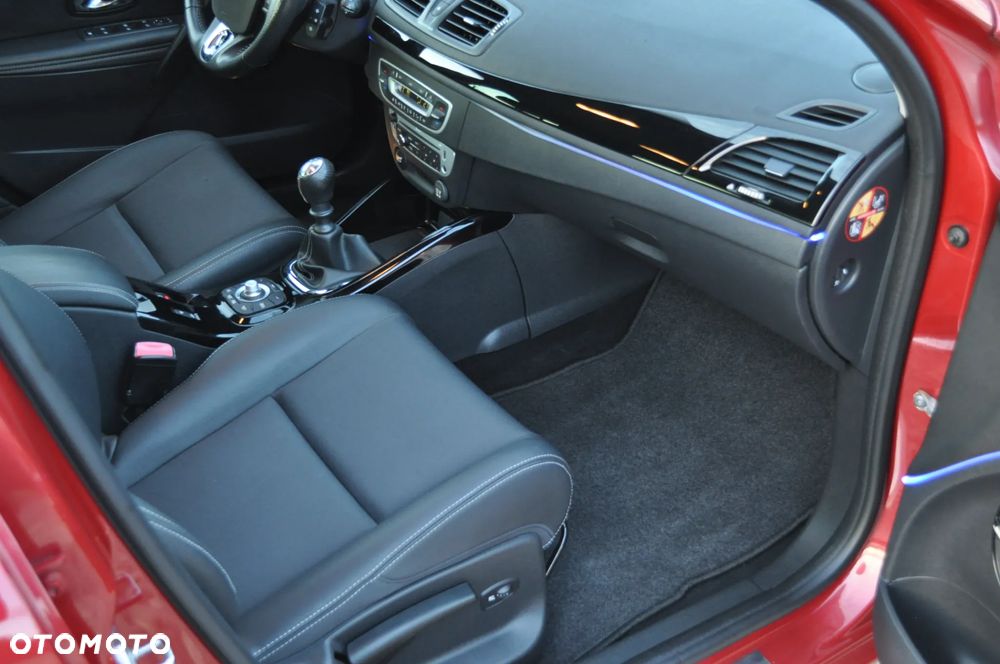 Renault Megane ENERGY TCe 115 Start & Stop Bose Edition - 30