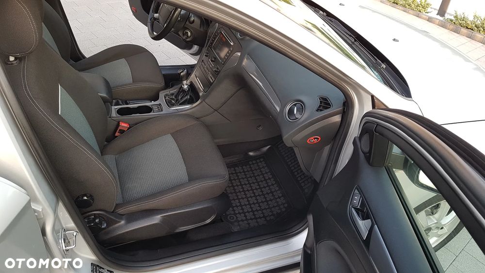 Ford Mondeo 1.6 TDCi Ambiente Plus - 22
