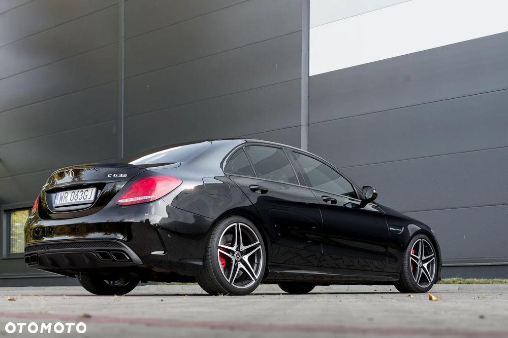 Mercedes-Benz Klasa C AMG 63 S AMG Speedshift 7G-MCT - 18