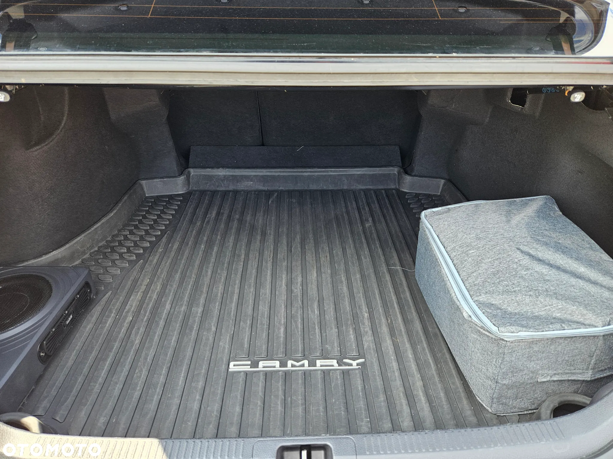Toyota Camry 2.5 Hybrid Comfort CVT - 25
