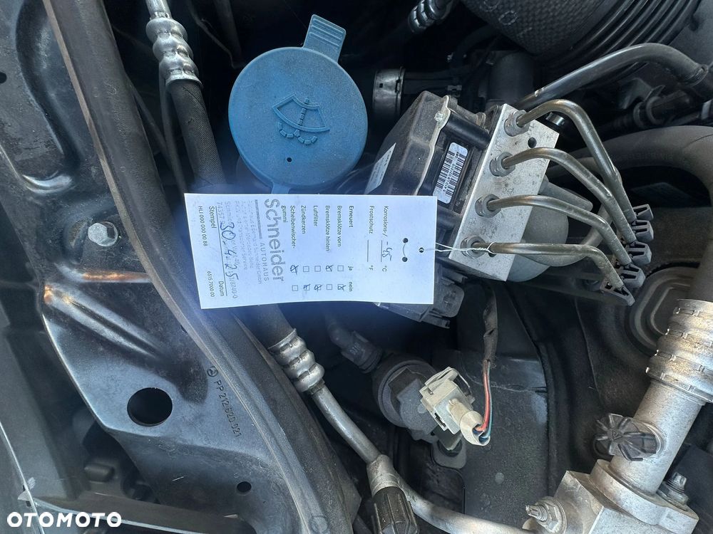 Mercedes-Benz Klasa E 250 CGI BlueEFFICIENCY Automatik Avantgarde - 18