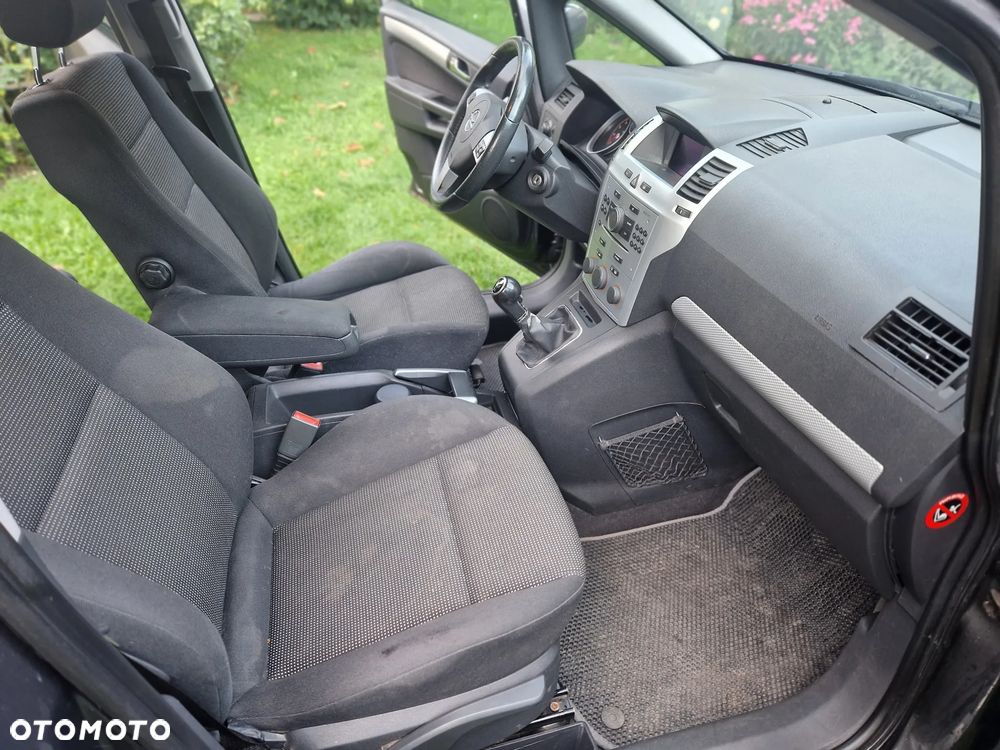 Opel Zafira - 16