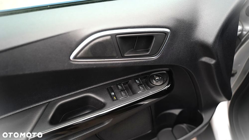 Ford B-MAX - 17
