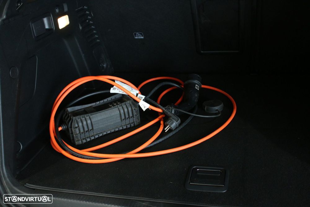 Peugeot 3008 1.6 Hybrid Allure Pack e-EAT8 - 33