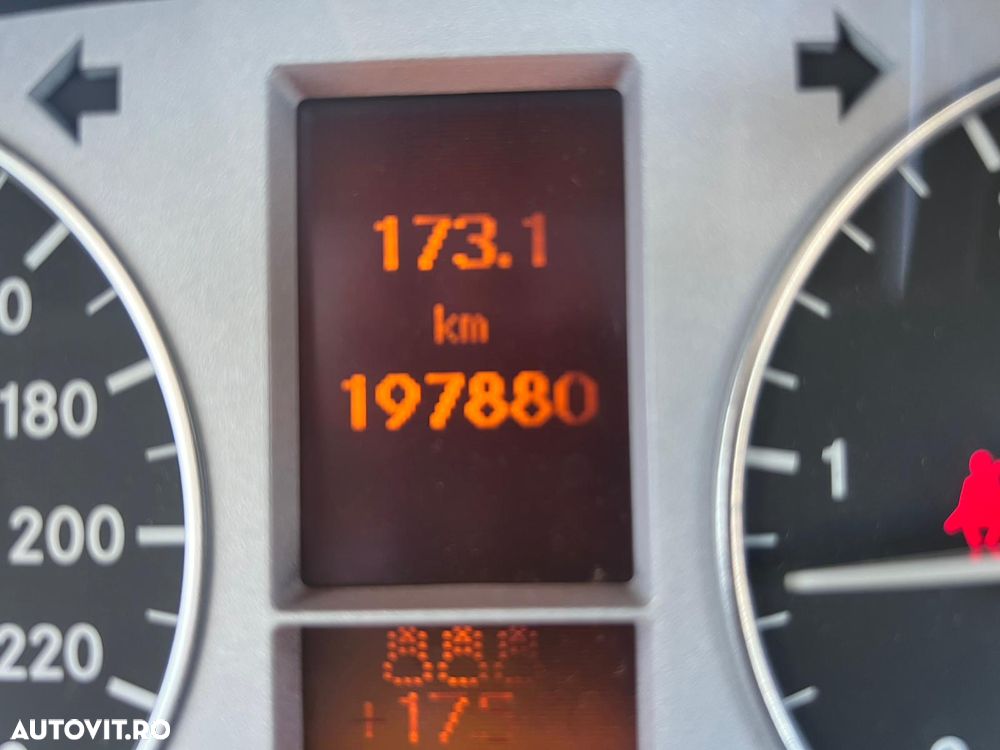 Mercedes-Benz B 180 - 11