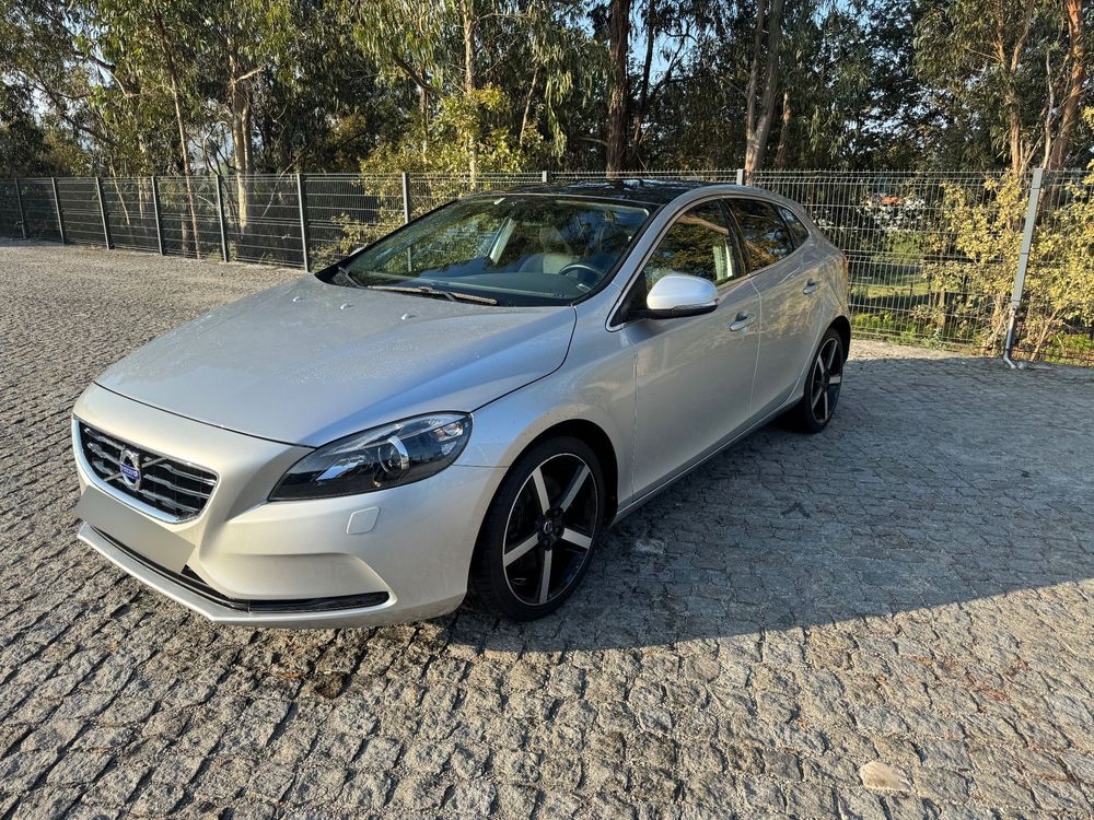 Volvo V40 2.0 D2 Momentum Geartronic