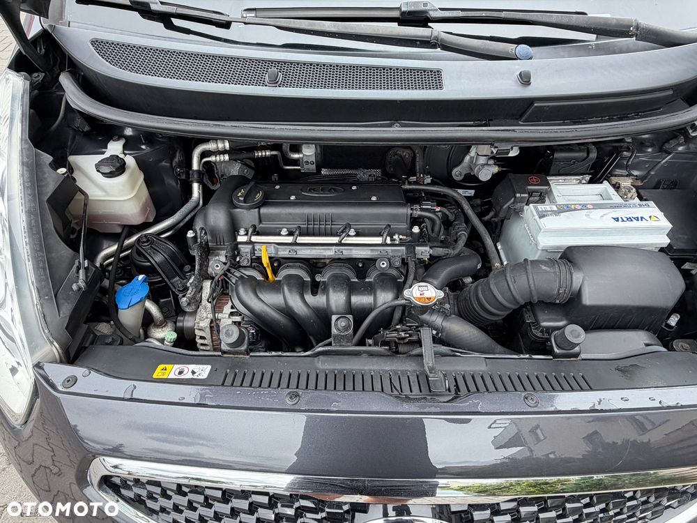 Kia Venga 1.6 L - 23