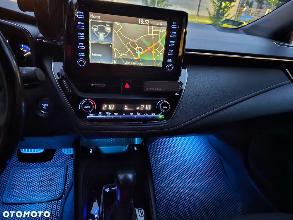 Toyota Corolla 2.0 Hybrid Comfort - 9