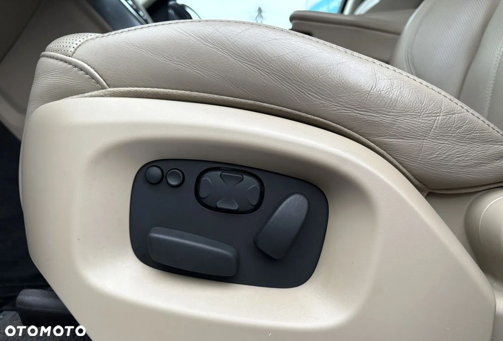 Land Rover Range Rover Sport S 3.0 TD V6 HSE - 11