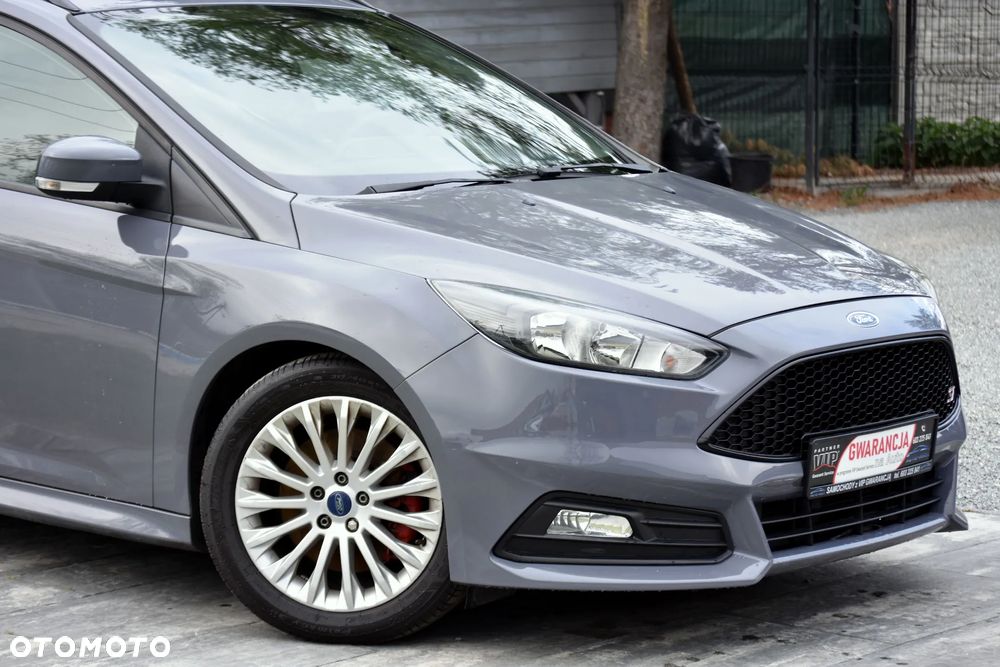 Ford Focus 2.0 TDCi ST - 8