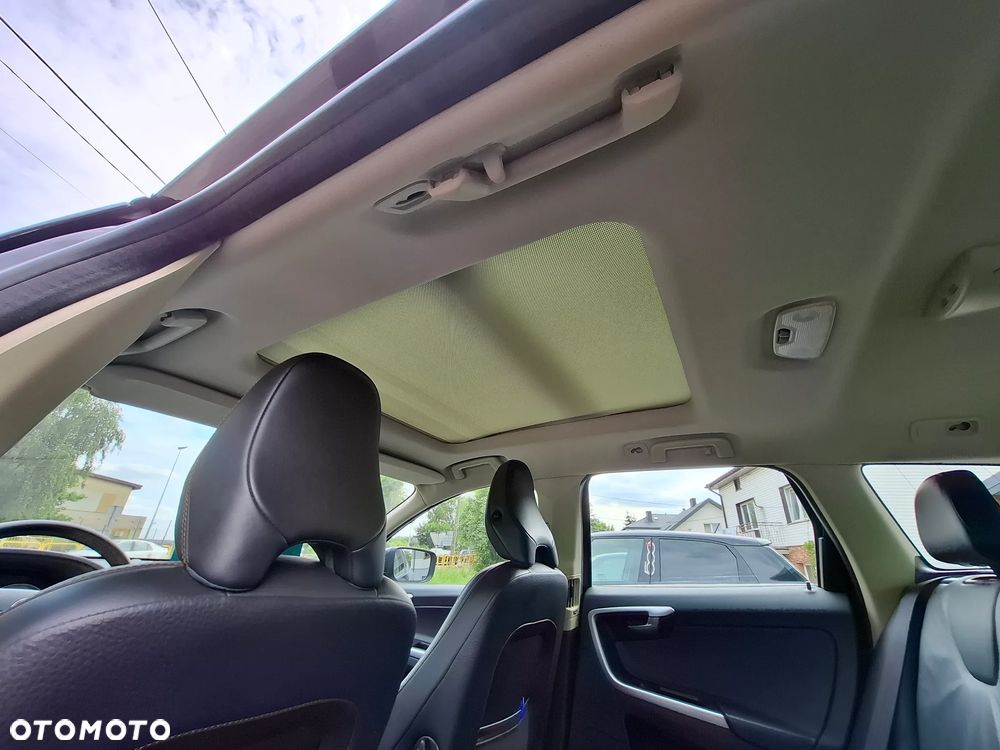 Volvo XC 60 DRIVe Momentum - 40