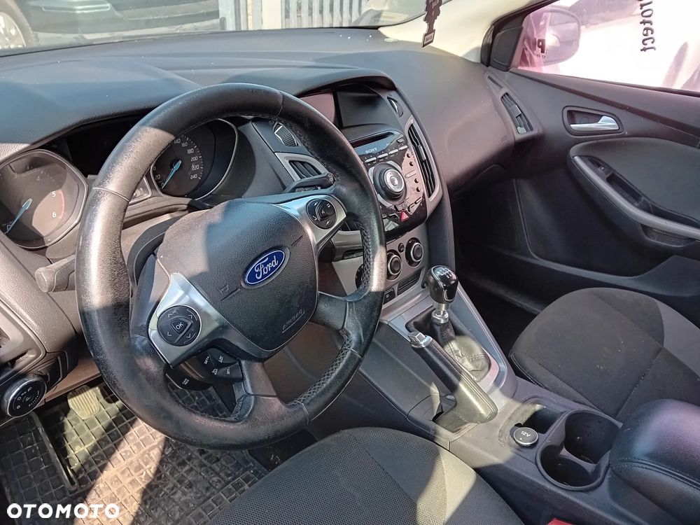 *FORD FOCUS MK3* Samochód na części - 3