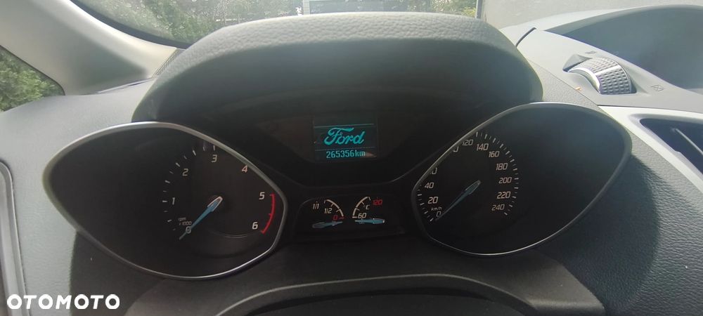 Ford Grand C-MAX - 35