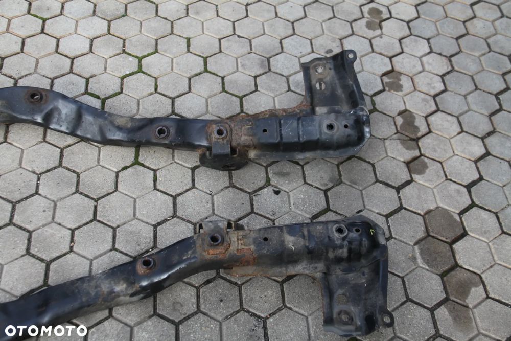 SUBARU FORESTER II SG 02->07R Belka  Zawieszenia  Rama  Trewers LEWY / PRAWY - 2