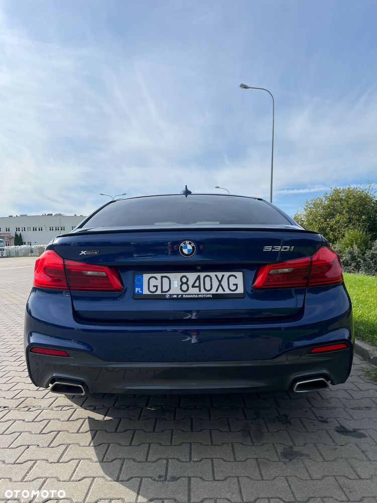 BMW Seria 5 530i xDrive - 10