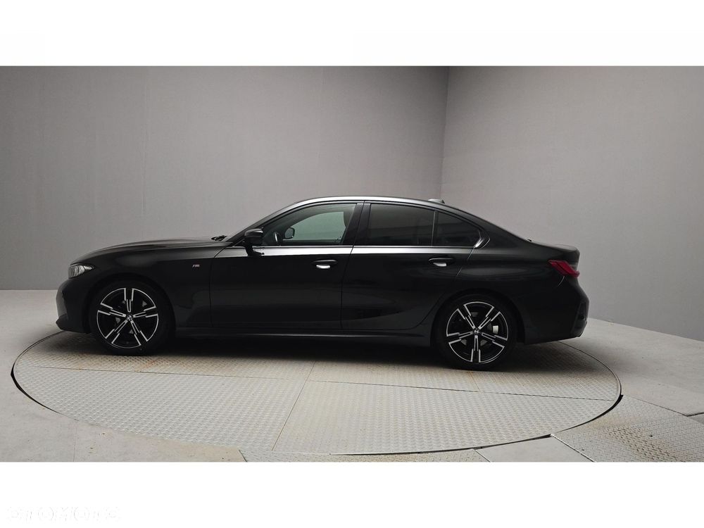 BMW Seria 3 320d xDrive mHEV M Sport - 3