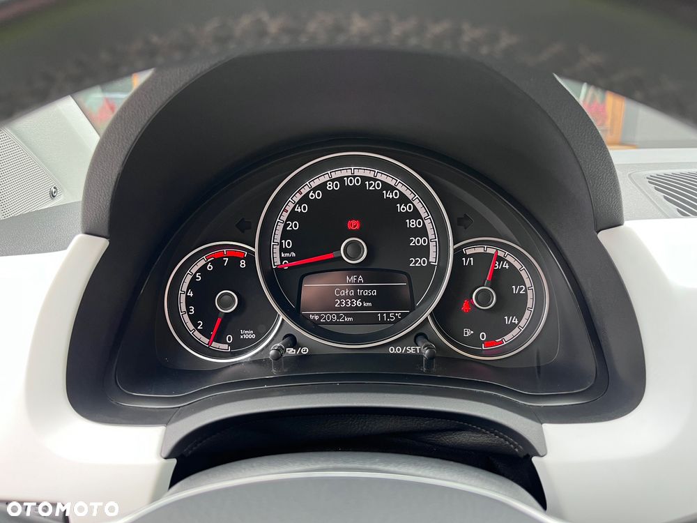 Volkswagen up! 1.0 beats - 28