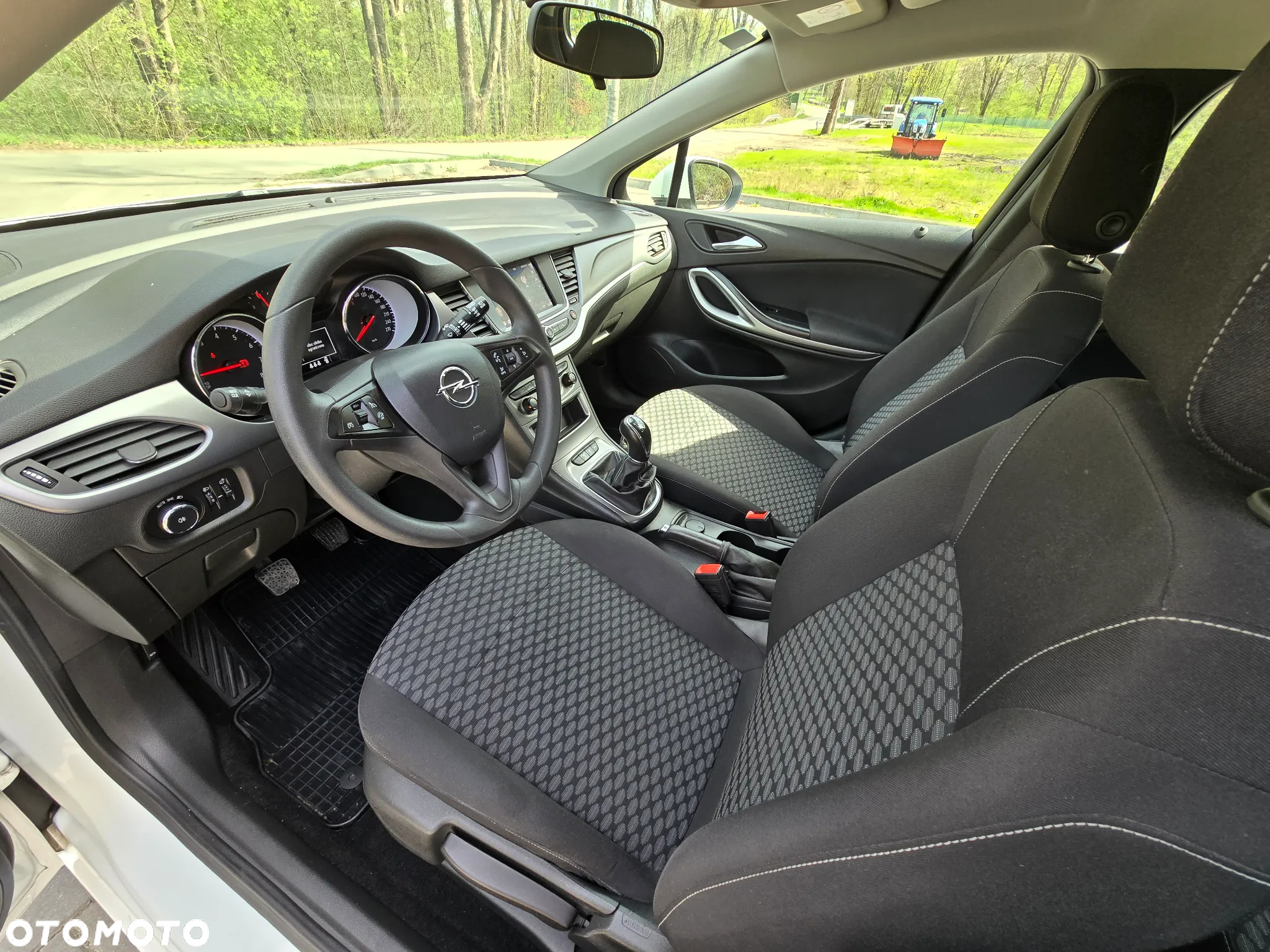 Opel Astra 1.2 Turbo - 9