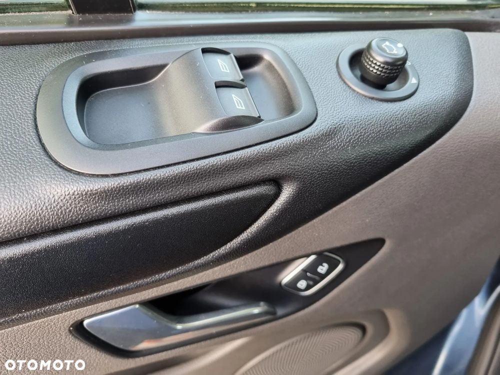 Ford Tourneo Custom 2.0 EcoBlue L2 Titanium - 11