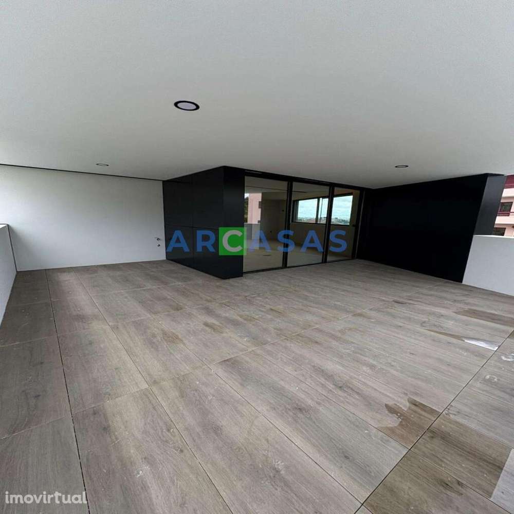 Apartamento T1 com varanda, lugar de garagem e arrumos em São Cosme, G - Grande imagem: 5/20