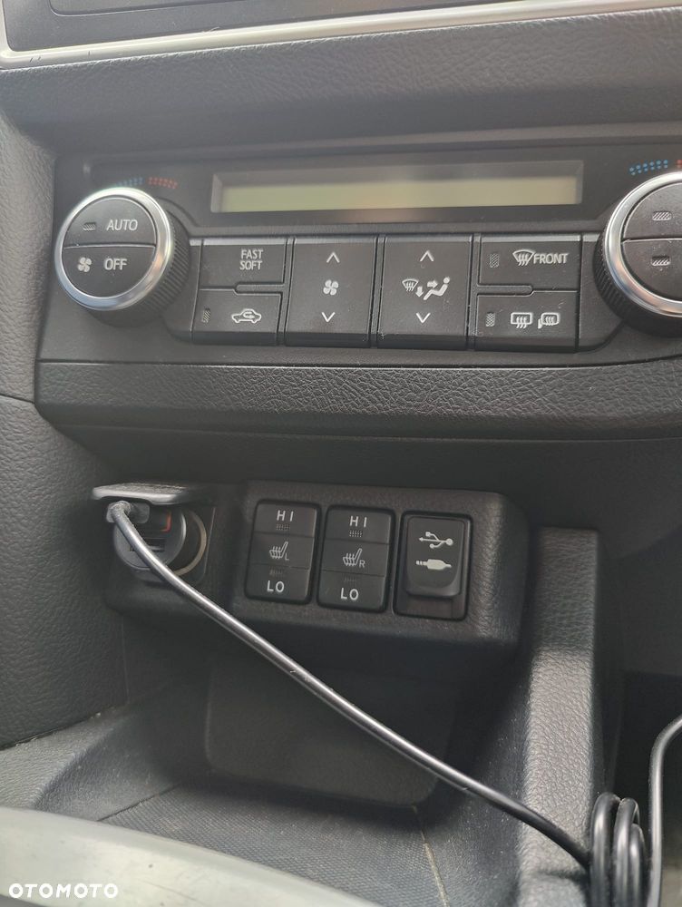 Toyota Auris 2.0 D-4D Prestige - 11