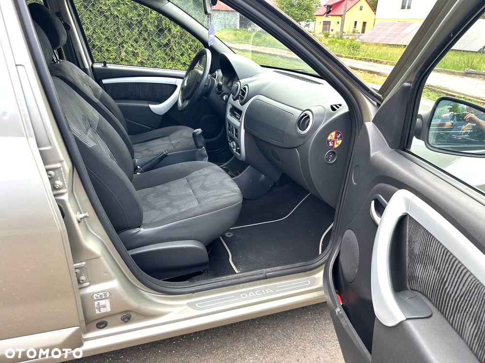 Dacia Sandero 1.5 dCi Laureate - 8