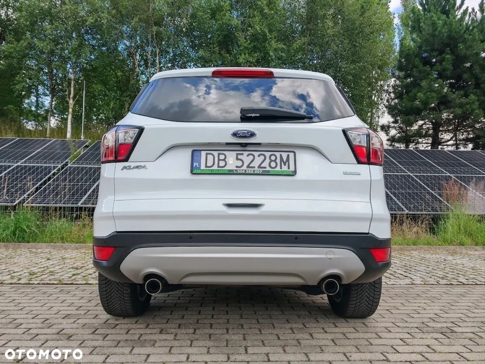 Ford Kuga 1.5 EcoBoost 2x4 Titanium - 16
