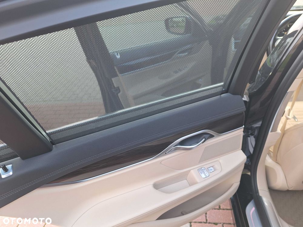 BMW Seria 7 - 10