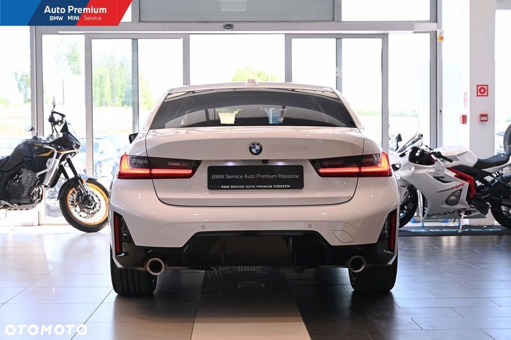 BMW Seria 3 320d xDrive mHEV - 19