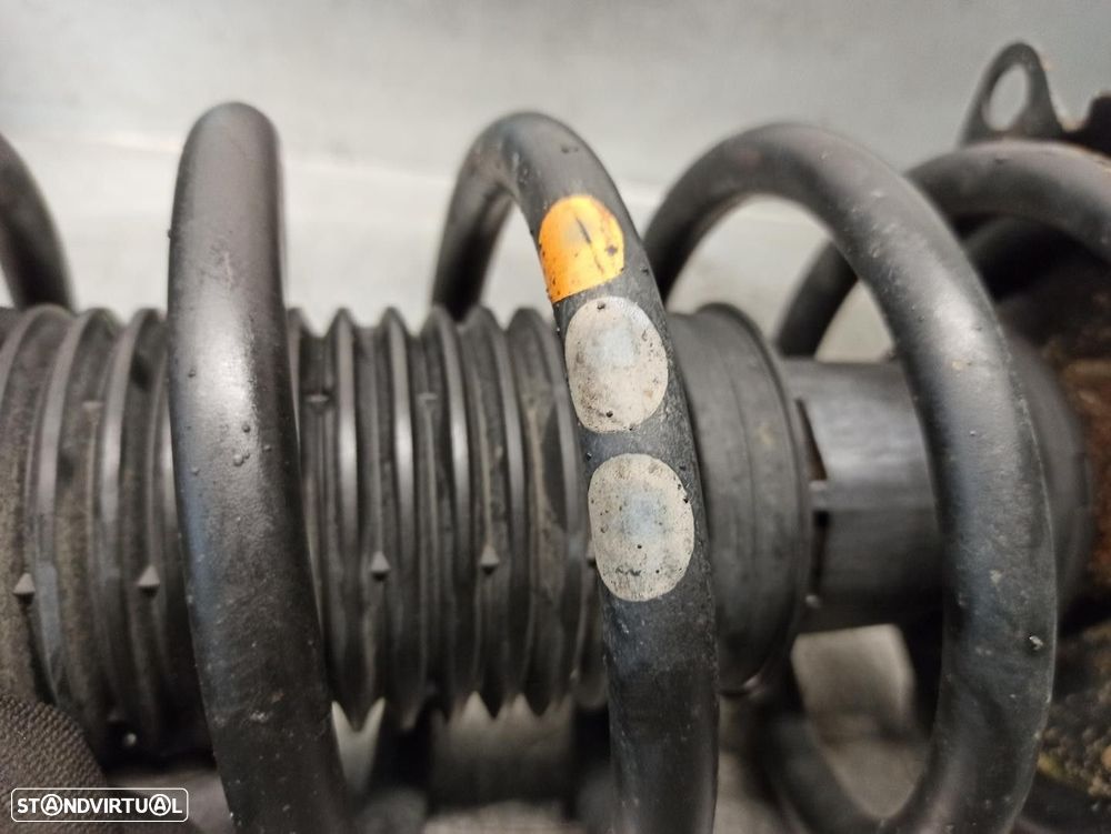 AMORTECEDOR FRONTAL DIREITO VOLKSWAGEN GOLF III 1992 - 4