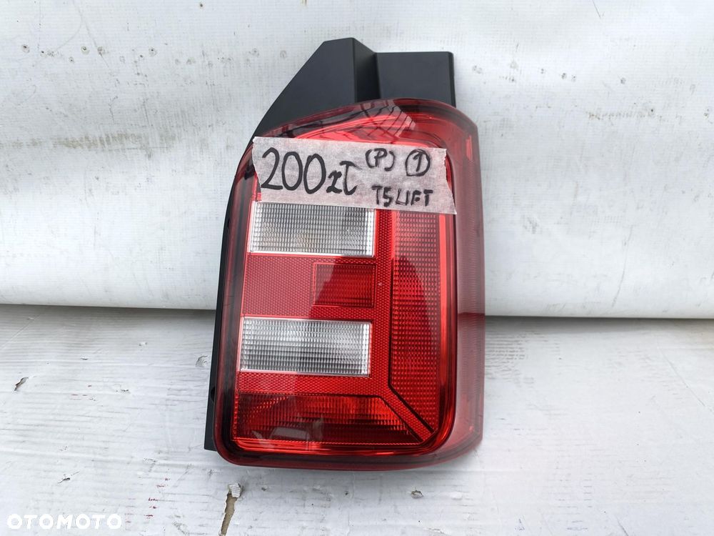 VW TRANSPORTER T5 LIFT 10- LAMPA TYLNA PRAWA DRZWI SKRZYDEŁKOWE 7E0945096T - 1