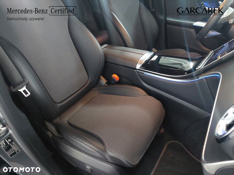 Mercedes-Benz GLC - 21