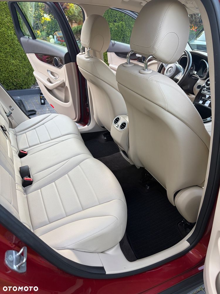 Mercedes-Benz GLC - 14