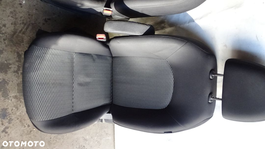 FOTELE KOMPLET NISSAN MICRA K13 - 9