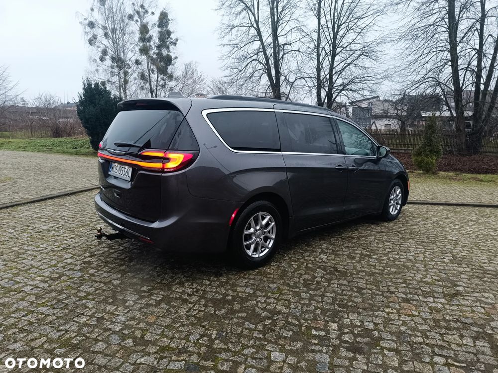 Chrysler Pacifica - 5