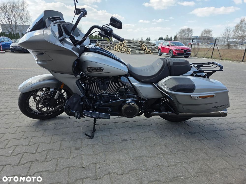 Harley-Davidson CVO Street Glide - 9