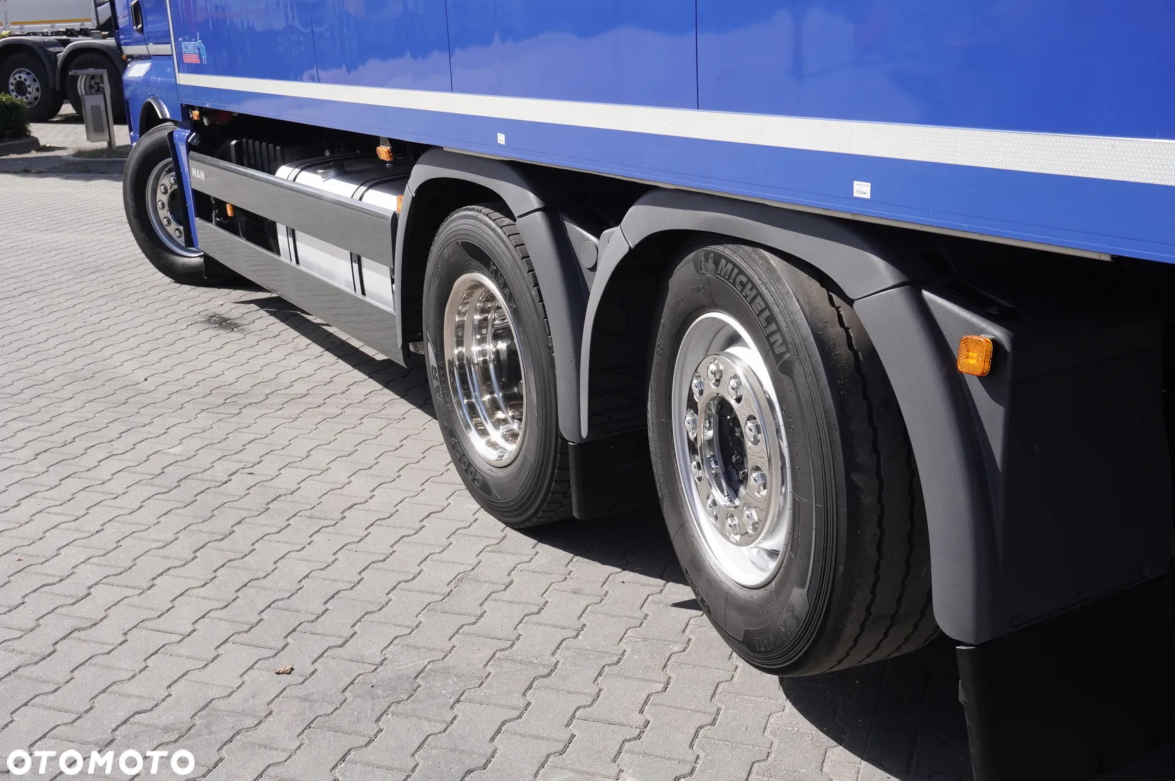 MAN TGX 26.500 E6 XXL / Schmitz 19 palet / Thermoking / oś skrętna - 23