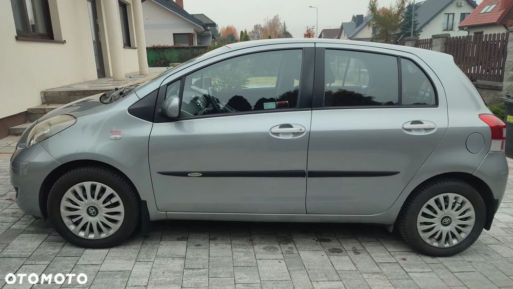 Toyota Yaris - 6