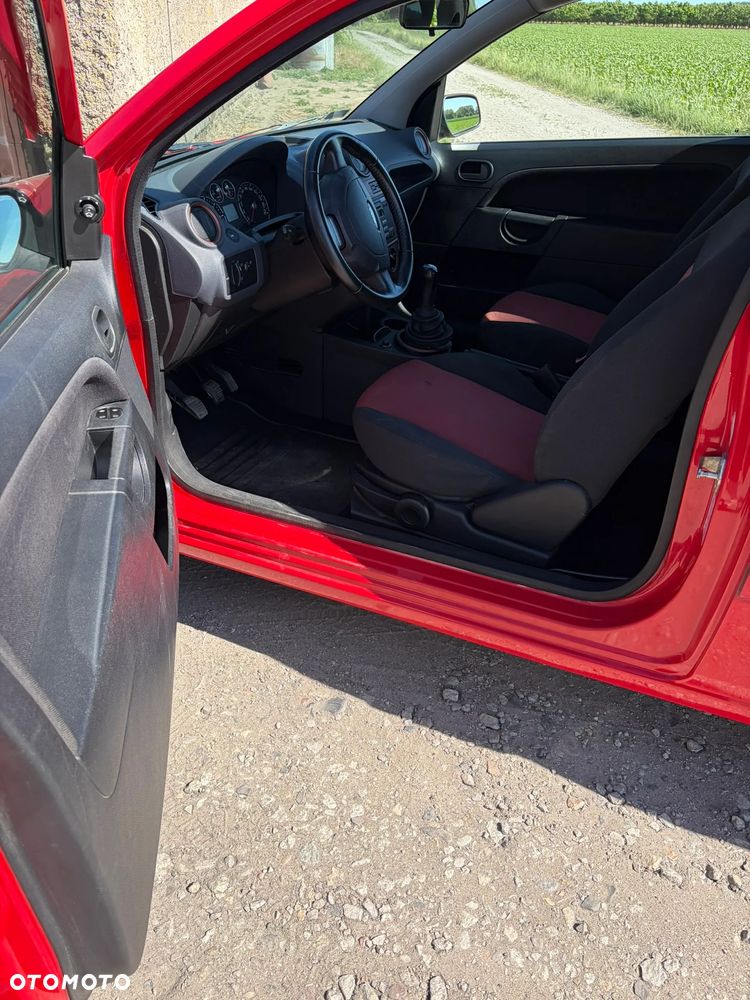 Ford Fiesta - 16